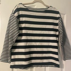 Banana republic black and white striped boat neck long sleeve top size M